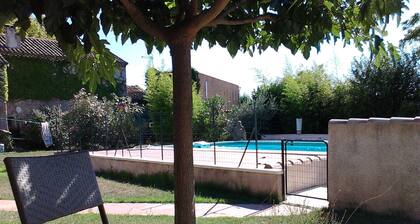 Studio avec piscine en Provence, adapté PMR
