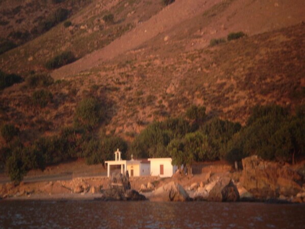 Exterior - Villa by the sea Votsalo,Beachfront ,10 metres from the sea (Chania-Crete)