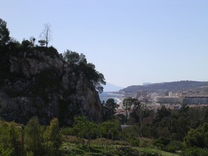 صورة غير مصنفة، 5 من 6، زرّ