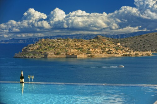 Villa Imperia 3 makuuhuoneen huvila - 200 metrin päässä rannasta