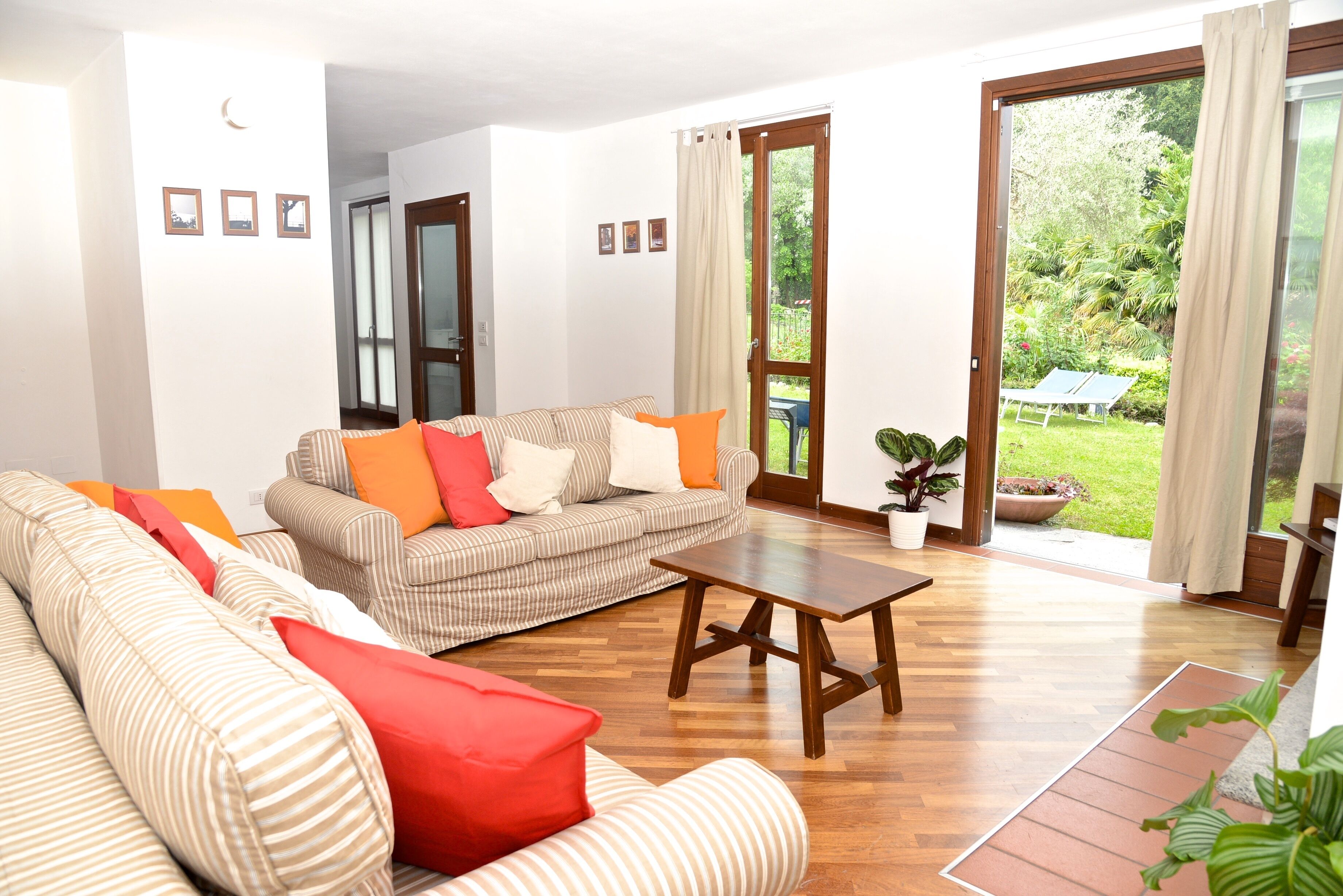 Ground floor apartment with private fenced garden