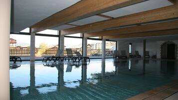 Innenpool, beheizter Pool