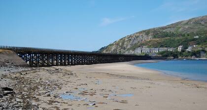 Traditional Welsh Cottage In Snowdonia National Park. Visit Wales 4 Star Rated