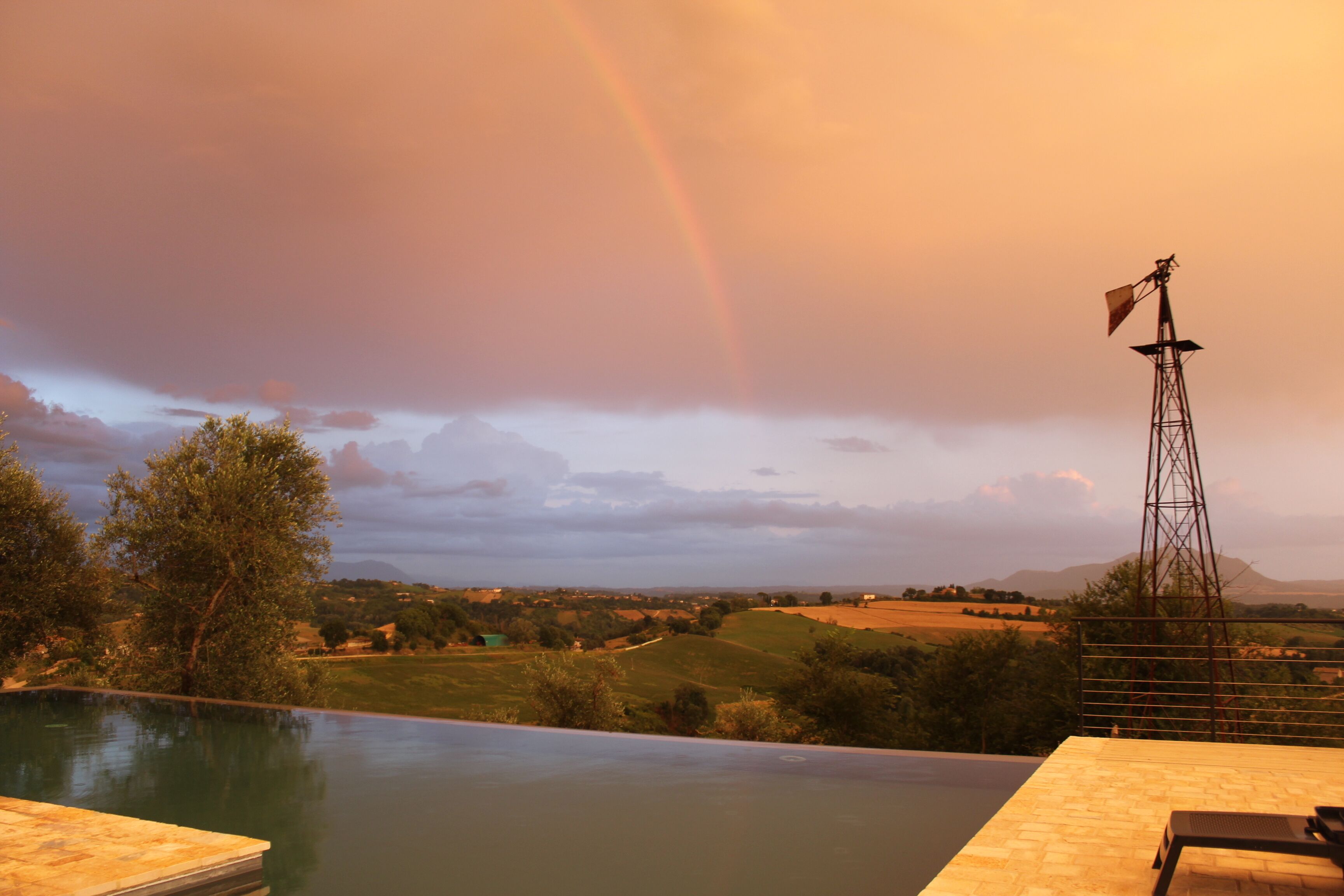 Red apartment in villa with swimming pool between Rome, the Terme dei Papi and Umbria