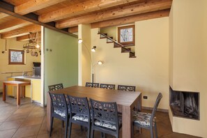 Dining - BEAUTIFUL VILLA WITH ALL THE COMFORTS  (malcesine)