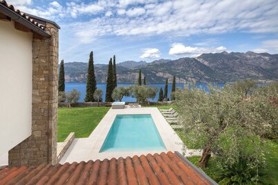BEAUTIFUL VILLA WITH ALL THE COMFORTS