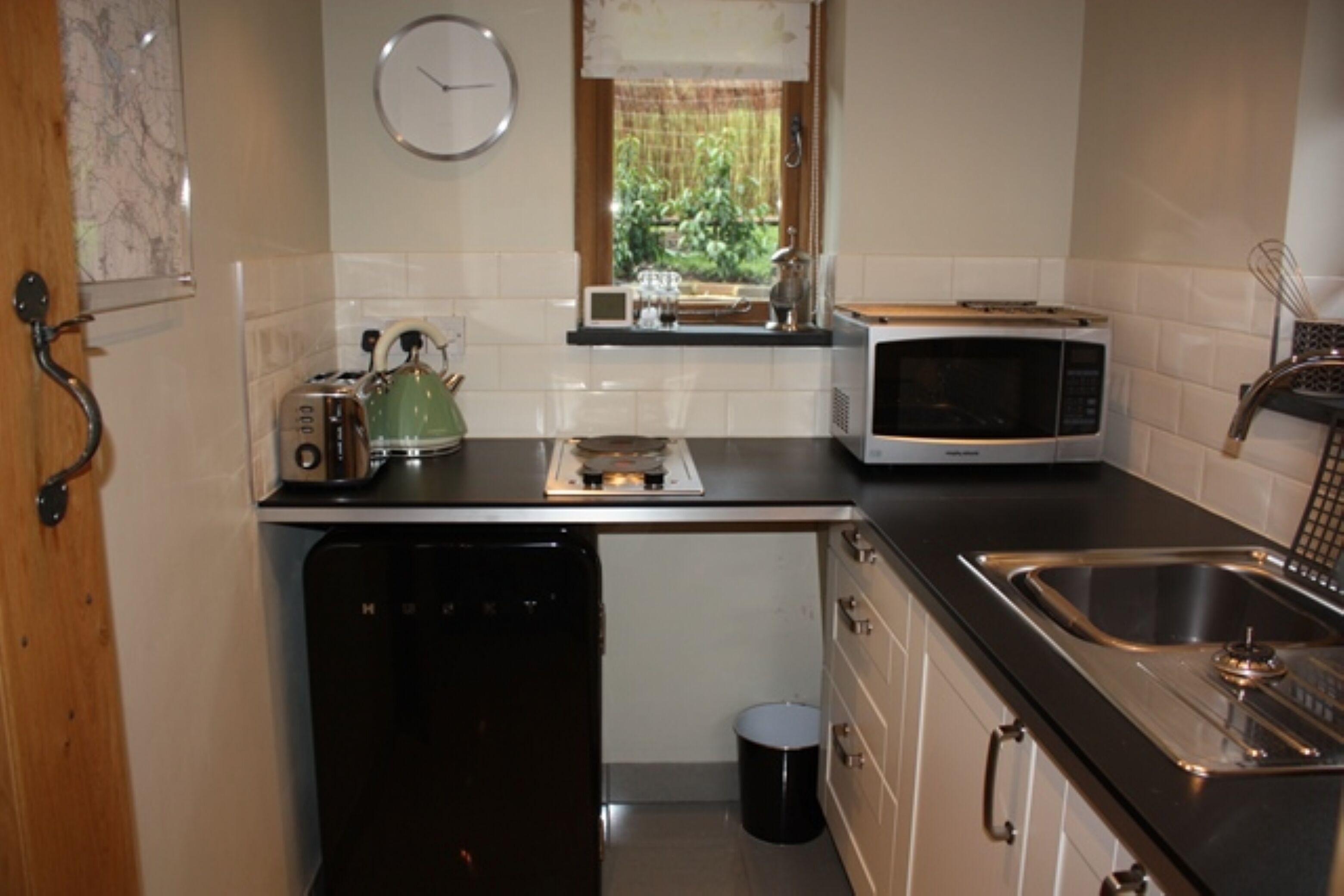 Thatched Barn Overlooking The River Thames 