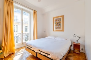 2 chambres, bureau, Wi-Fi, draps fournis