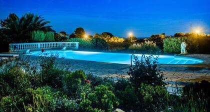 Villa with SEA VIEW, 1 km from the BEACH and CITY CENTER, BBQ, Tennis close by