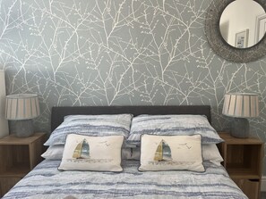 2 chambres, fer et planche à repasser, accès au Wi-Fi (inclus)