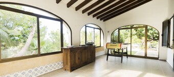 Las Rotas private 2600 m2. garden