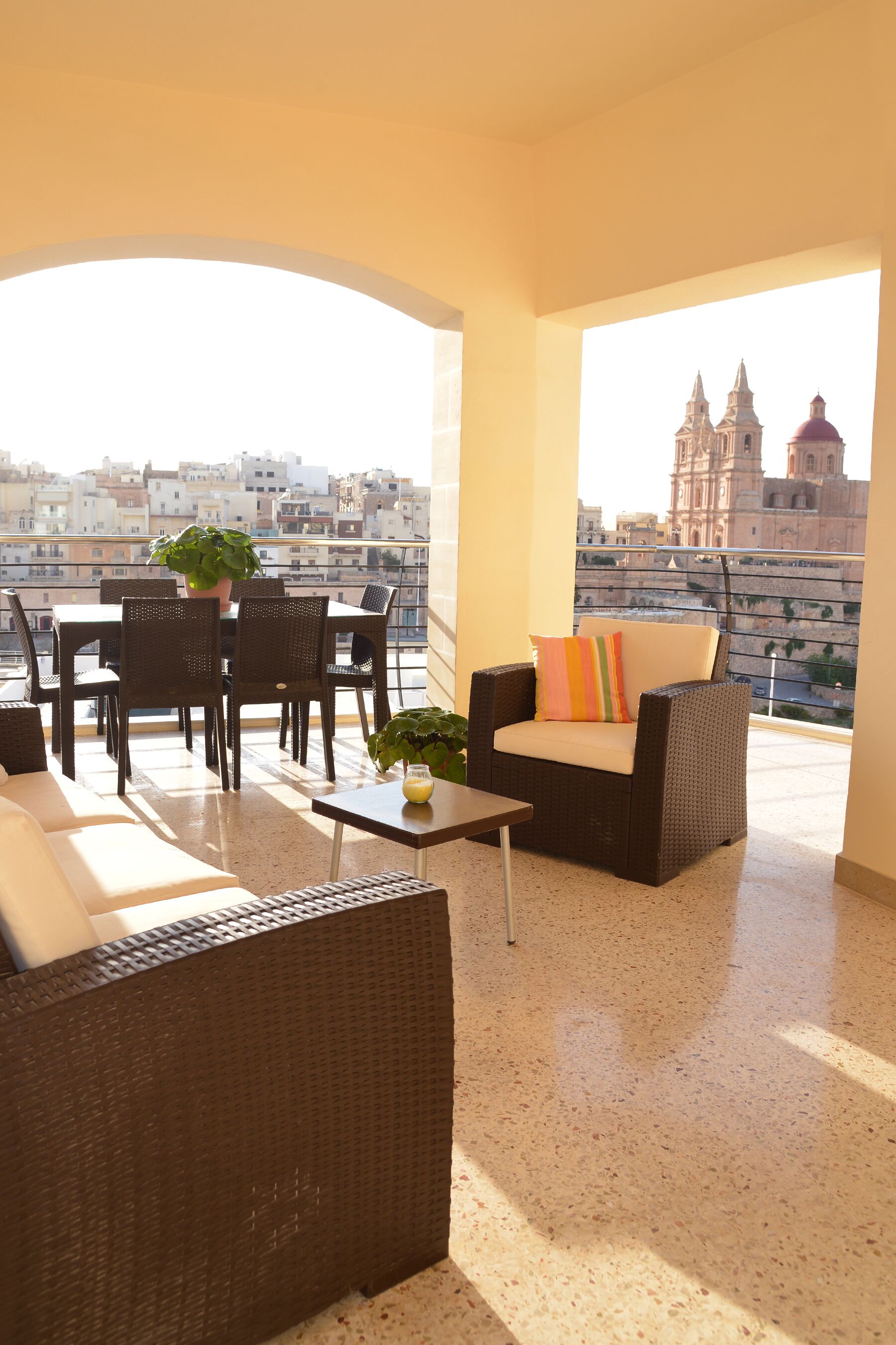 تناول الطعام بالخارج