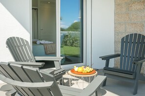 Terrace/patio - S is - Villa Charme&Design (Pittulongu)