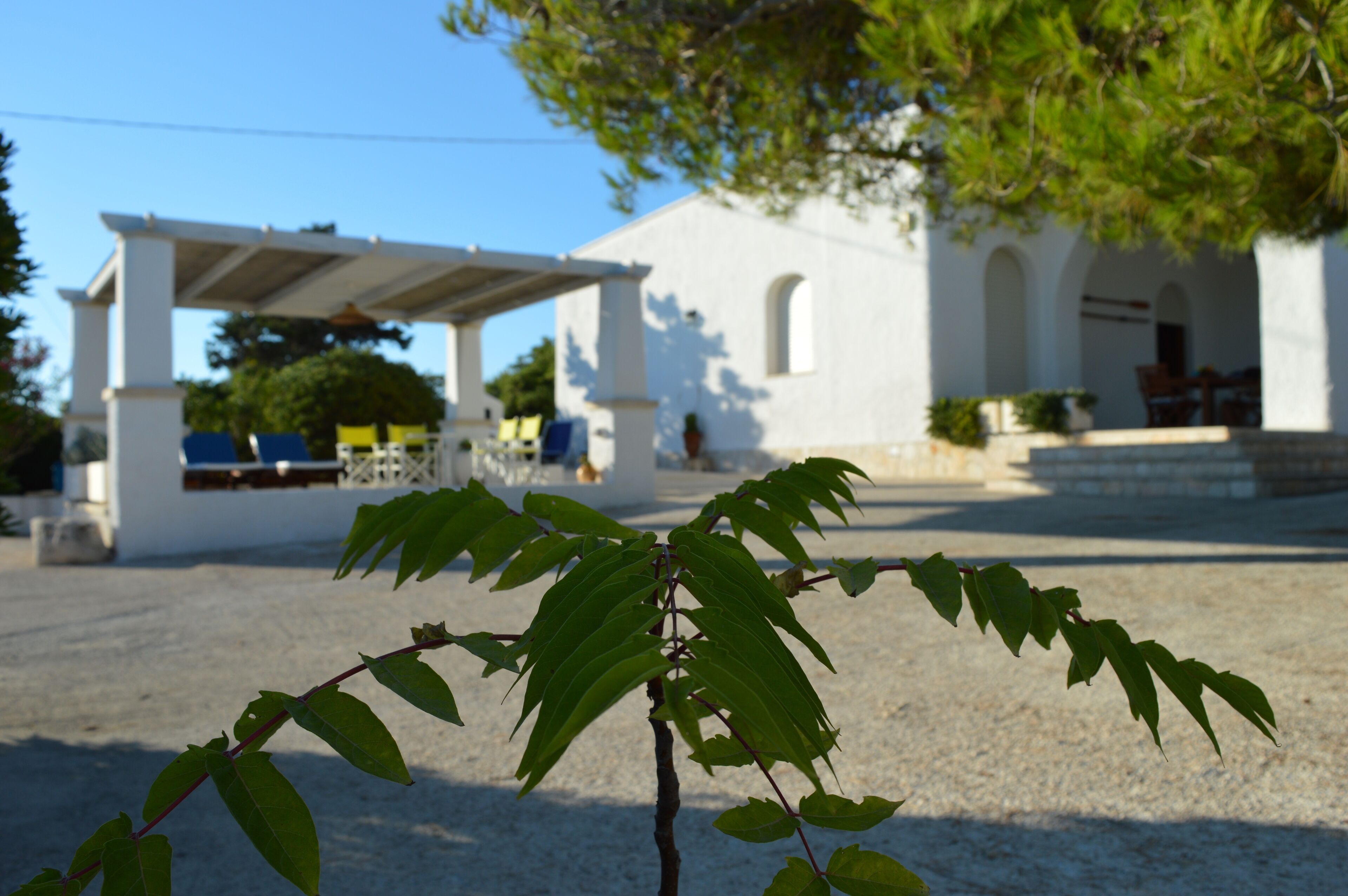 Pretty villa a stone's throw from the sea with 6 beds, two bedrooms and two bathrooms