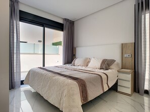 2 makuuhuonetta, silitysrauta/-lauta, ilmainen Wi-Fi, vuodevaatteet