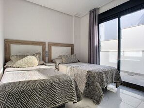 2 slaapkamers, een strijkplank/strijkijzer, gratis wifi, beddengoed