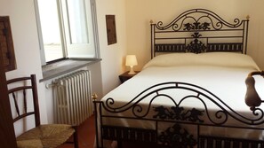 2 chambres, fer et planche à repasser, accès au Wi-Fi (inclus)