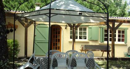 Jolie maison individuelle. sans vis a vis, piscine. proche Sarlat/Rocamadour