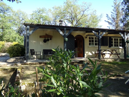Pretty detached house. not overlooked, swimming pool. near Sarlat/Rocamadour