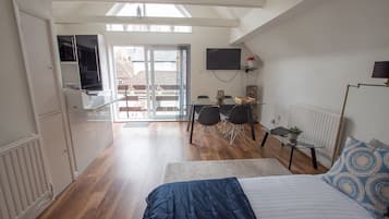 1 bedroom, iron/ironing board, free WiFi, bed sheets