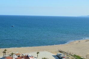 Beach - Two bedroom apartment with sea views (Empuriabrava)