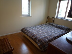 1 bedroom, iron/ironing board, travel cot, free WiFi