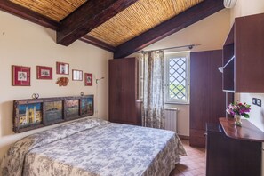 12 bedrooms, iron/ironing board, travel cot, free WiFi
