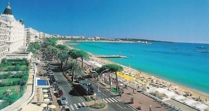 Maison au calme avec piscine sur les hauteurs de Cannes