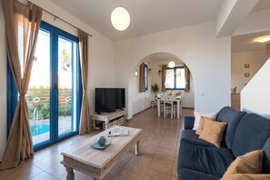 Smart TV, DVD player - Blue Sea Villa in Gennadi (Gennadi)