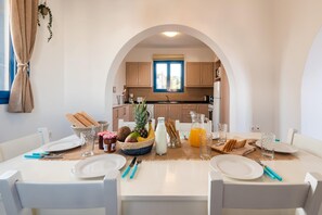 Dining - Blue Sea Villa up to 5 (Gennadi)