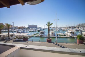 Marina/club náutico