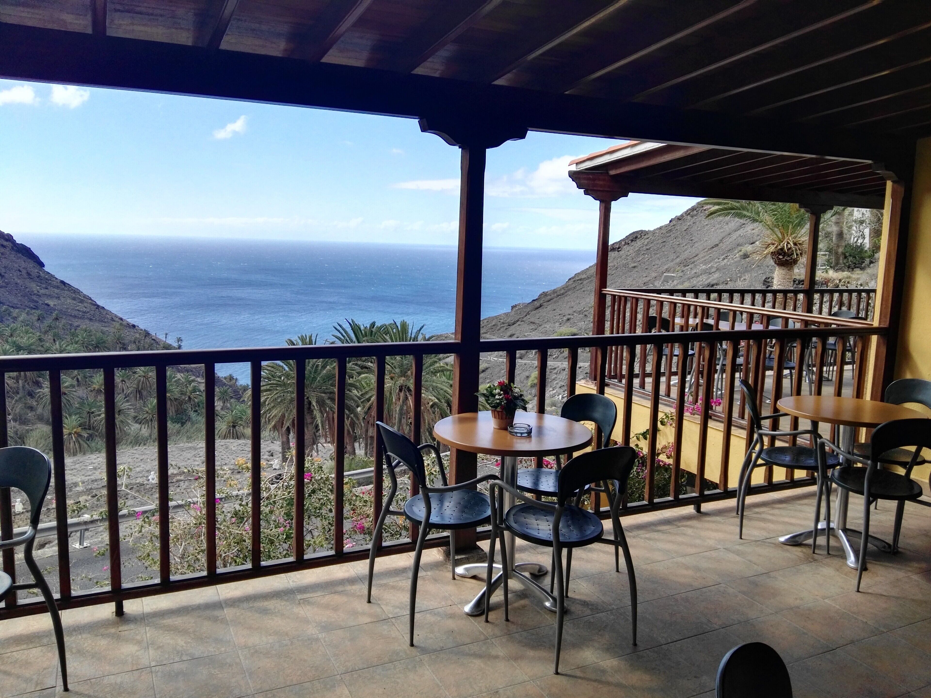 Taguluche bar terrace 