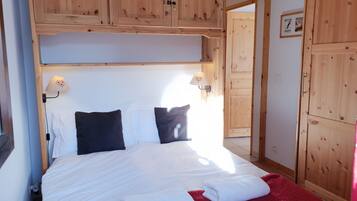 1 chambre, fer et planche Ă repasser, Wi-Fi gratuit, draps fournis