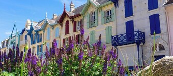 Authentic, listed, family-run Wimereusian villa just a stone's throw from the beach.