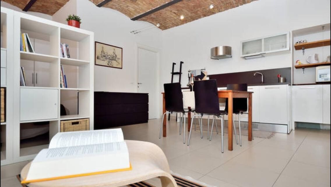 Loft studio in downtown WIFI FREE!