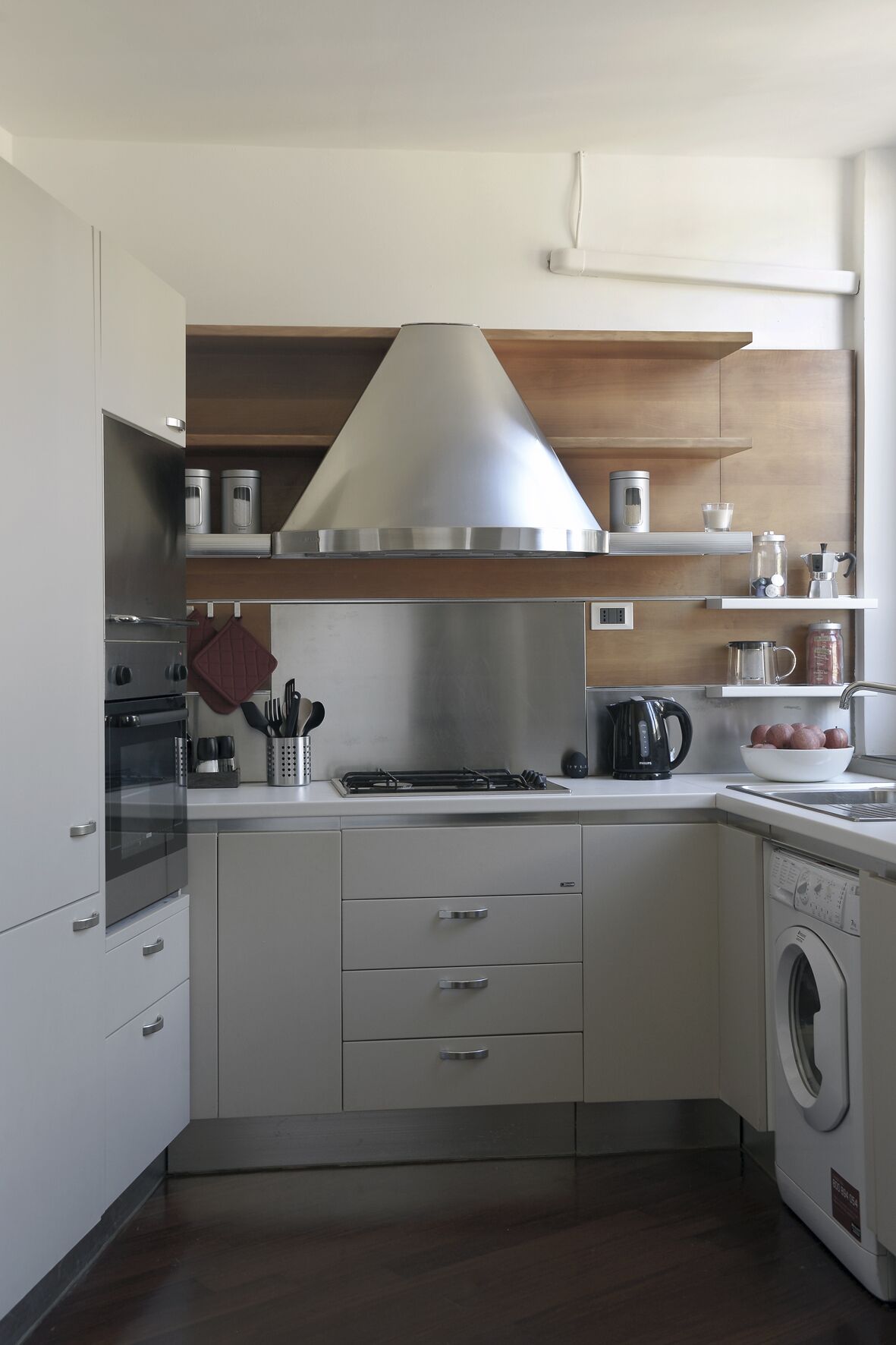 Delightful two-room apartment in the heart of Genoa.