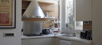 Delightful two-room apartment in the heart of Genoa.