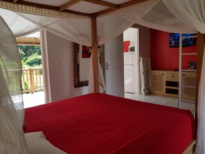 1 chambre, fer et planche à repasser, accès Internet, draps fournis