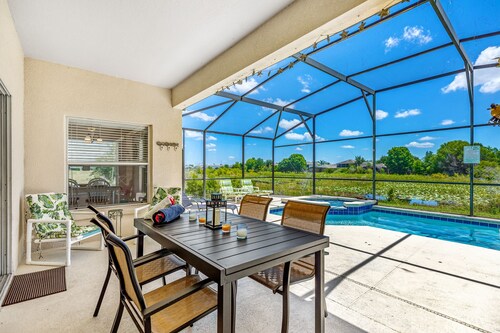 Stunning 4 Bed Villa With Uninterupted Lake Views In The Sanctuary 