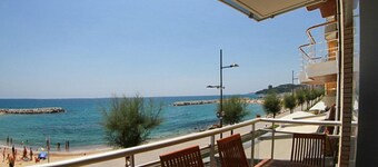 Club Villamar - Nice apartment in first sea line with magnificent views