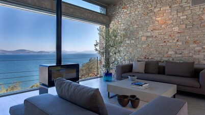 A luxury sea-front villa with private pool, near Nafplio
