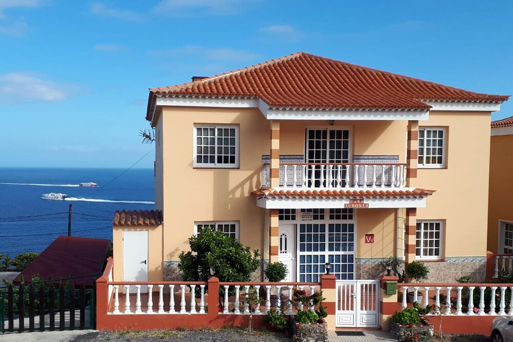 Casa Junonia, with terrace Bajo A