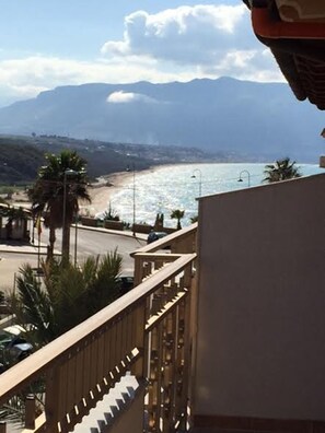 Property grounds - Casa Nicole at 800 meters from the SEA !! INTERNET FREE ... (Balestrate)