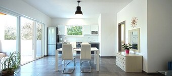 *Amazing modern apartment with 2 bedrooms*