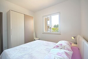 2 Schlafzimmer, Bügeleisen/Bügelbrett, WLAN, Bettwäsche