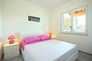 2 chambres, fer et planche à repasser, Wi-Fi, literie fournie