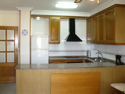 Appartement avec vue sur la mer, air conditionné, WIFI et 150 m plage