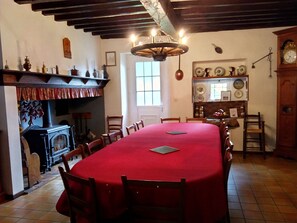 Dining - Bed and breakfast at the farm, Lourdes, Pyrenees, ANOUSTA (Loubajac)