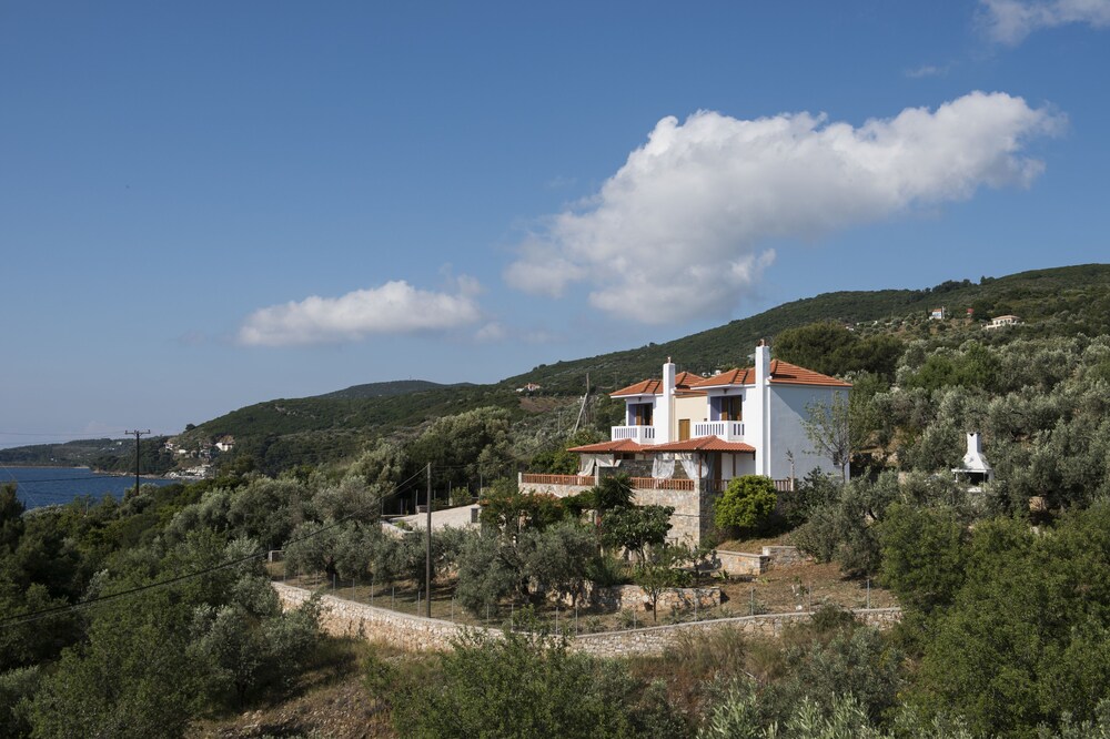 Peristera View Maisonettes In Alonissos Island