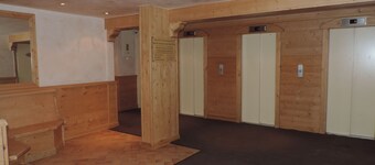 CENTER STATION FEET -APP SKIING. Residenz LA ROCHE BLANCHE 6 Betten